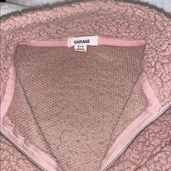 Fuzzy sweater - Picture 2 of 3